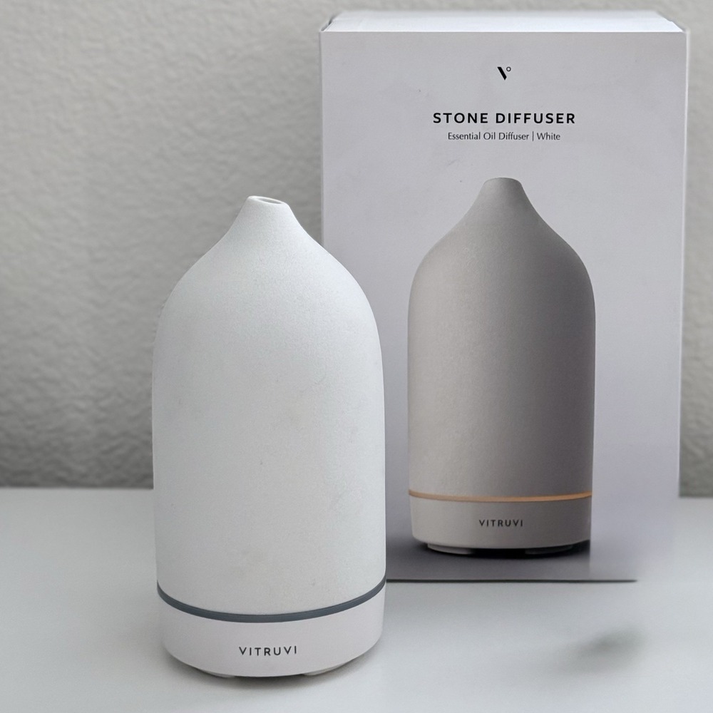Vitruvi Stone Diffuser Ceramic Essential Oil Diffuser White w/ Box Cord